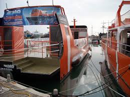 A beautiful trip around aiya napa area with above and underwater sightseeing of the most famous spots in the area. Nemo Boat Agia Napa Power Foam Cyprus