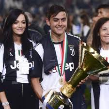 Alejandro gómez ( amerikaans spaans: Paulo Dybala Oriana Sabatini Pareja Del Jugador De La Juventus Paulo Dybala Revela Que Es Bisexual Redgol