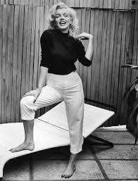 Marilyn was only 16 years old. Old Hollywood Style Guide Vintage Style Icons