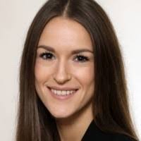 Kimberly Witkowski's Instagram, Twitter & Facebook