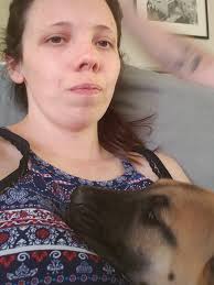 random dog stayed with me for 5 minutes bc i was patting him ?? i love