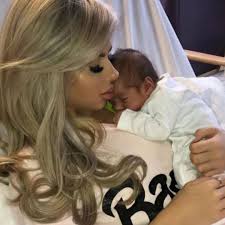 Heartbreaking reason Love Island's Hannah Elizabeth split from 'wizard'  fiance days before giving birth to their baby
