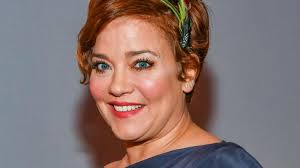 A muriel do brasil, hasteando a bandeira de legítima empresa nacional, tem como objetivo proporcionar à população brasileira um resgate às raízes e ao espírito patriótico, oferecendo produtos. Muriel Baumeister Uber Ihren Kampf Gegen Die Alkoholsucht Stern De