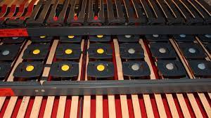 Was ein bandscheibenvorfall genau ist welche symptome auf einen bandscheibenvorfall der hws hindeuten vom bandscheibenvorfall (auch diskushernie) hat sicher jeder schon einmal gehört. Passende Matratze Erholter Rucken Damit Ruckenschmerzen Nicht Im Bett Beginnen Ruckenschmerzen Br Wissen