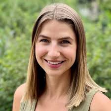 Alexandra Phipps's Instagram, Twitter & Facebook