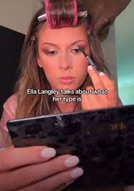 Ella Ridley's Instagram, Twitter & Facebook