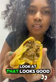 Delicious Jamaican Patties: A Flavorful Snack