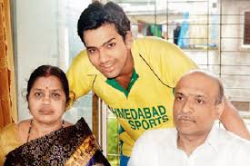 Rohit lives with his family on the 29th floor of this building. Rohit Sharma Family Background Photos Father And Mother Wife Age Sekho In