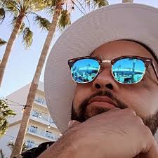 Nicholas Kendall (@NickWalcott)