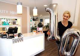 What hair salon services does great clips provide?expand or collapse answer. Friseur Munster Beauty Hair Melanie Menke