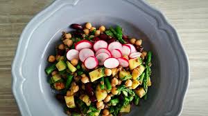 Insalata Di Legumi E Verdura Ricetta Vegan Wellness In Blog