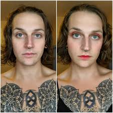29 trans femme (she/her/they/them.) Neutral face without vs. with makeup.  CC please, not looking for a roast : r/transpassing
