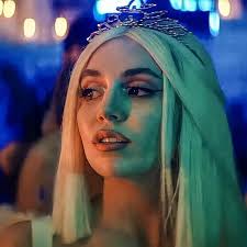 Stream Ava Max