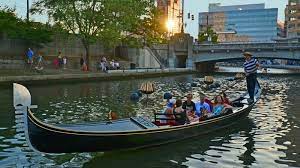 La Gondola Providence Authentic Venetian Gondola Tours In Rhode Island East Coast Travel East Coast Road Trip Rhode Island