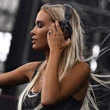 Am is the eponymous beauty brand of international deejay phenomenon anouk matton. Anouk Matton Mattn Themattnworld Twitter
