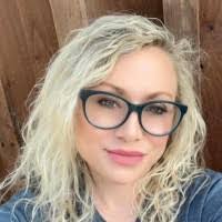 Amanda Eckstein's Instagram, Twitter & Facebook