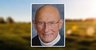 Debbie Dahl's Instagram, Twitter & Facebook