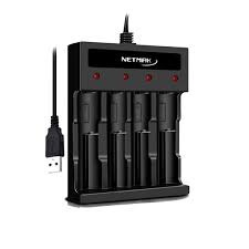 Cargador Usb Para 4 Pilas AA/AAA Netmak (NM-CH5)