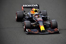 Max verstappen kicks his tire after crashing out in azerbaijan. 0pfq4x Myoymum