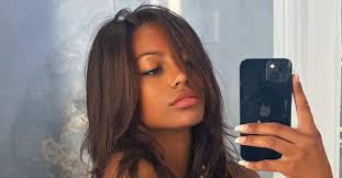 Who Is 'Gossip Girl's' Savannah Lee Smith Dating? Details