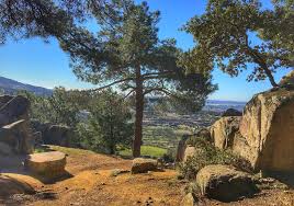 It had a population of 6,610 in 2011 and is. Ruta Senderismo Sierra Del Castillo En Collado Mediano