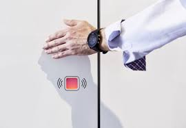 Schafer Trennwandsysteme Wc Kabinentur Mit Smarter Technik Sanitar Kabine Wand