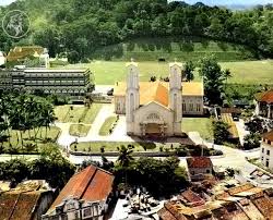 Natuurgebied van kuala lumpur, maleisië. Aerial View Of St John S Cathedral At Bukit Nanas In 1956 Outdoor Chairs Aerial View Outdoor Decor