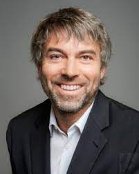 Czech billionaire petr kellner has been killed in a helicopter crash during a ski trip in alaska. Ppjw L6kdqodbm