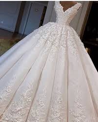 We Specialize In Custom Weddingdresses For Brides Of All Shapes Sizes You Can Work From Ou In 2020 Wedding Dresses Designer Wedding Dresses Wedding Dresses Lace