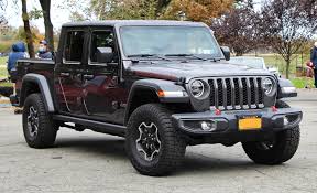 It's a luxury truck that is not only a work beast but also keeps you relaxed and entertained on the road. Jeep Gladiator Jt Wikipedia