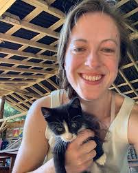 Naomi Lear's Instagram, Twitter & Facebook