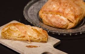 Le Poumpet Pompet Soualais Ou Feuillat De Semalens Tarn Est Un Gateau De Forme Rectangulaire Assez Plat A Base De Pate Recette Facile Recette Alimentation