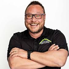 Travis Starr's Instagram, Twitter & Facebook