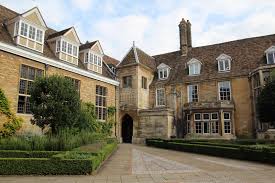 Emmanuel college exists to impart wisdom to the next generation by educating young people in a culture which prioritises excellence, leadership and character. Emmanuel College Cambridge England Stockbild Bild Von Kapelle England 47964513