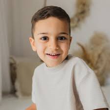 יש רגעים שהאור הטבעי נכנס מהחלון ועושה קסמים. שוהם המתוקה בסט גיל שנה מיוחד  במיוחד! מותאם אישית כולל סטיילינג מלא שלי ☺️ לעוד תמונות מרגשות ולחבילות  צילום, מוזמנים להכנס לאתר שלי http://efrattal.co.il