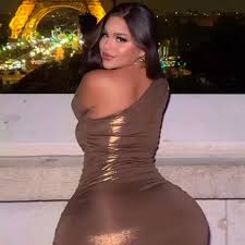 Gracie Bon shows off her shocking transformation from office ...