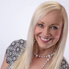 Lori Calderon's Instagram, Twitter & Facebook