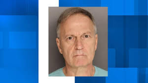 Emergency crews respond to West Ashley strip mall