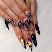 Letras góticas con tu nombre, apellido, palabra favorita o lo que se ocurra. Pinterest Anyra H Manicura De Unas Unas En Gel Disenos Unas Artisticas
