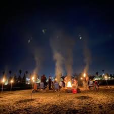 You can also cook meals or stick some marshmallows on a. Mission Beach Bonfires Closed 41 Photos 36 Reviews Beach Equipment Rentals San Diego Ca Phone Number