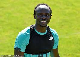 Suche nach frisuren und neueste informationen hier! Football S Lockdown Hair Nightmares From N Golo Kante To Roberto Firmino Daily Mail Online
