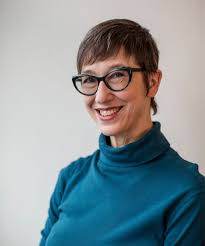 Lisa Sheckler's Instagram, Twitter & Facebook