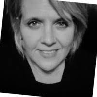 Paula Vanover's Instagram, Twitter & Facebook