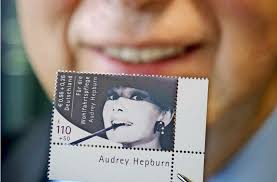 Wertvolle briefmarken können sehr viel geld bringen. Briefmarken Ausstellung In Remseck Die Verbotene Diva Kommt Nach Remseck Landkreis Ludwigsburg Stuttgarter Zeitung
