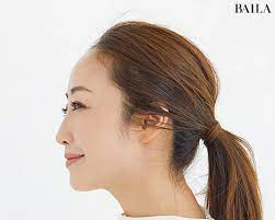 おでこ美人 神崎恵さん流 おでこが素敵に見えるヘアアレンジ baila 神崎恵 ヘアアレンジ ヘアスタイリング