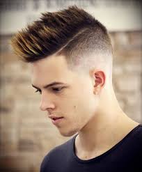 Sport These Short Haircuts For Men In 2018short And Curly Haircuts Hipster Haircut Haircuts For Men Mens Hairstyles Short