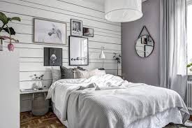 Parete nera camera da letto e carta da . 9 Idee Low Cost Per Rinnovare La Tua Stanza Da Letto Fotogallery Idealista News