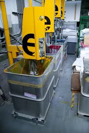 Dipositos De Tinta En Una Imprenta De Rubi Barcelona Kitchen Appliances Kitchen Popcorn Maker