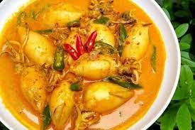 Resep Gulai Cumi Isi Telur Yang Nikmat Begini Cara Praktisnya Makan Malam Gulai Makan Malam Keluarga