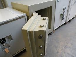 Dit teken kan gebruikt worden als een waarschuwing naar derden, om aan te geven dat het merk is geregistreerd. Mk Bsl 50 Mk Sl Vdh Safes